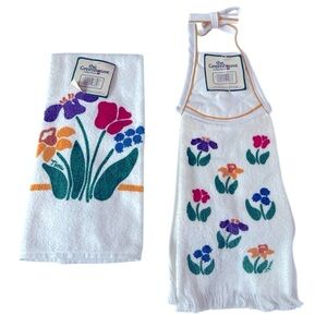 Vintage Multicolor Spring Floral Kitchen Towel Set .  New with Tags.